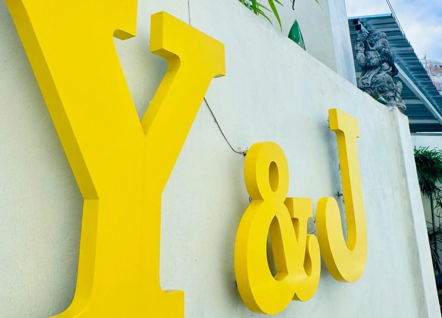 Y&J Aparthotel Seminyak