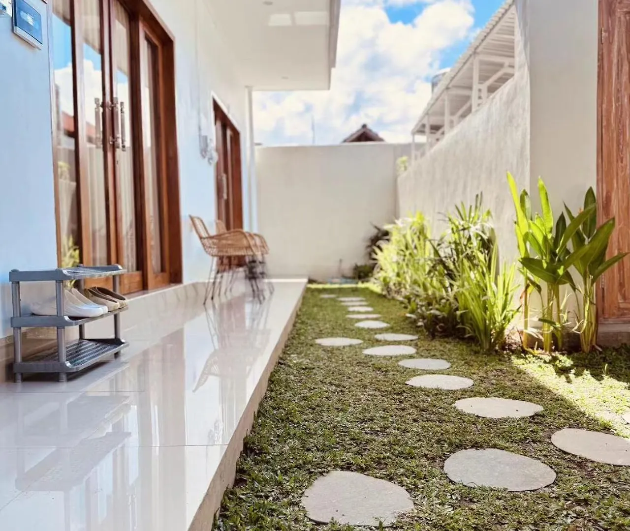 Y&J Aparthotel Seminyak Indonesien